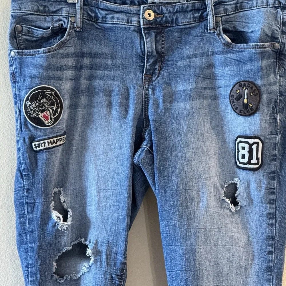 Patch Distressed Cropped Jeans Torrid Size 18 Raw Hem Stretch Denim Blue